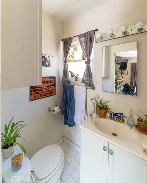 1001 8th Place, Hermosa Beach, California 90254, 3 Bedrooms Bedrooms, ,1 BathroomBathrooms,Residential,Sold,8th,SB18207949