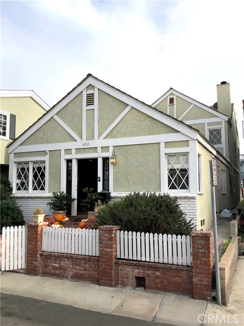 452 30th Street, Manhattan Beach, California 90266, 3 Bedrooms Bedrooms, ,3 BathroomsBathrooms,Residential,Sold,30th,SB18267524