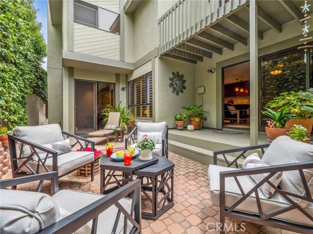 231 Irena Avenue, Redondo Beach, California 90277, 3 Bedrooms Bedrooms, ,1 BathroomBathrooms,Residential,Sold,Irena,SB20087245