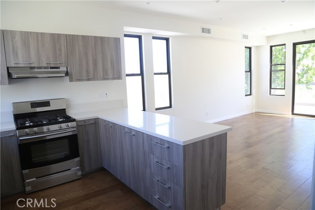 24444 Hawthorne Boulevard, Torrance, California 90505, 2 Bedrooms Bedrooms, ,2 BathroomsBathrooms,Residential,Sold,Hawthorne,SB17129400