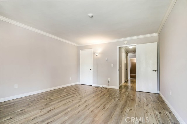 LAMINATE FLOORING IN THE BEDROOM LAMINATE FLOORING IN THE BEDROOM