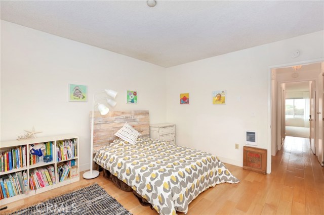 1321 Beryl Street, Redondo Beach, California 90277, 2 Bedrooms Bedrooms, ,2 BathroomsBathrooms,Residential,Sold,Beryl,SB17136124