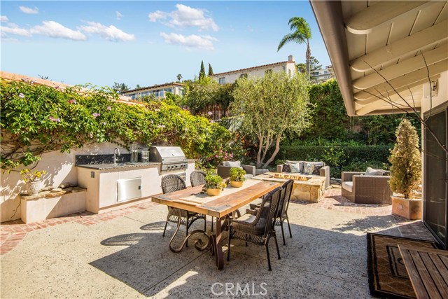 564 Via Media, Palos Verdes Estates, California 90274, 3 Bedrooms Bedrooms, ,3 BathroomsBathrooms,Residential,Sold,Via Media,PV18251119