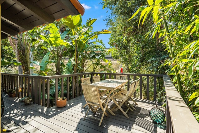 2217 Valley Drive, Manhattan Beach, California 90266, 4 Bedrooms Bedrooms, ,2 BathroomsBathrooms,Residential,Sold,Valley,SB21051487