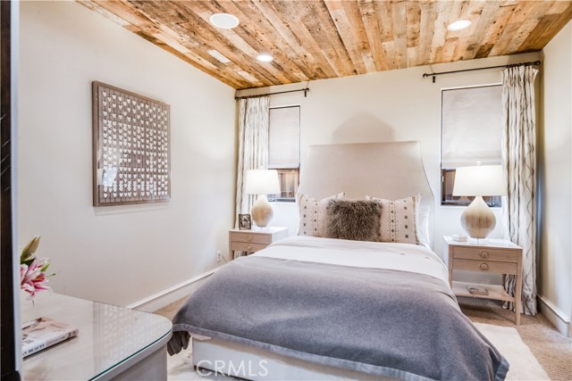 3305 Pine Avenue, Manhattan Beach, California 90266, 4 Bedrooms Bedrooms, ,1 BathroomBathrooms,Residential,Sold,Pine,SB20042109