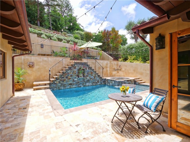 592 Via Almar, Palos Verdes Estates, California 90274, 4 Bedrooms Bedrooms, ,4 BathroomsBathrooms,Residential,Sold,Via Almar,SB21138248