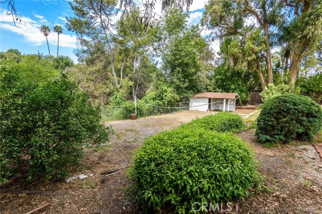 Potential Horse Stable - Direct access to horse trail