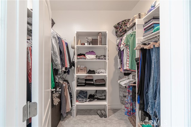 Master-suite walk-in closet
