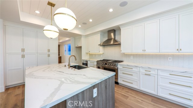 1018 Avenue A, Redondo Beach, California 90277, 6 Bedrooms Bedrooms, ,6 BathroomsBathrooms,Residential,Sold,Avenue A,PV20118056
