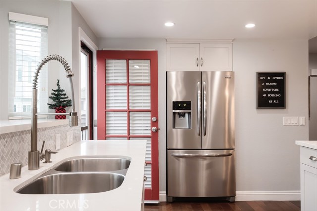 2004 Vanderbilt Lane, Redondo Beach, California 90278, 3 Bedrooms Bedrooms, ,2 BathroomsBathrooms,Residential,Sold,Vanderbilt,SB20257419