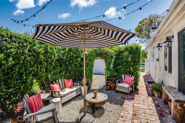 37 Dapplegray Lane, Rolling Hills Estates, California 90274, 4 Bedrooms Bedrooms, ,3 BathroomsBathrooms,Residential,Sold,Dapplegray,PV19062488