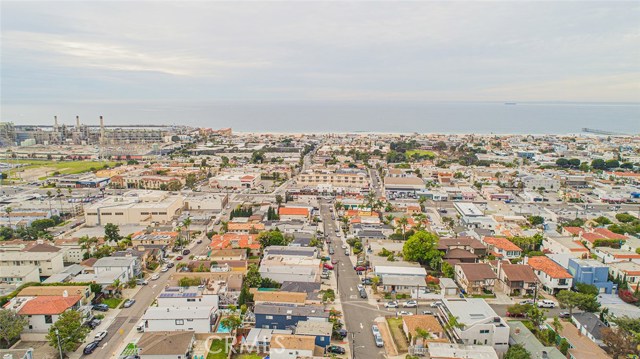 1002 3rd Street, Hermosa Beach, California 90254, 3 Bedrooms Bedrooms, ,2 BathroomsBathrooms,Residential,Sold,3rd,SB21012188