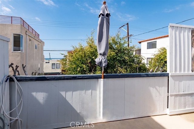 823 Monterey Boulevard, Hermosa Beach, California 90254, ,Residential Income,Sold,Monterey,SB19054002