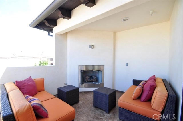 121 Guadalupe Avenue, Redondo Beach, California 90277, 4 Bedrooms Bedrooms, ,3 BathroomsBathrooms,Residential,Sold,Guadalupe,SB18068766