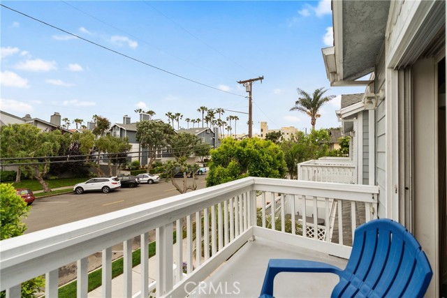 319 Emerald Street, Redondo Beach, California 90277, 2 Bedrooms Bedrooms, ,2 BathroomsBathrooms,Residential,Sold,Emerald,SB21122333