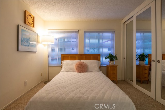 463 36th Place, Manhattan Beach, California 90266, 2 Bedrooms Bedrooms, ,1 BathroomBathrooms,Residential,Sold,36th,SB19098375