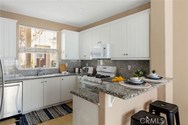 1800 Pacific Coast Highway, Redondo Beach, California 90277, 3 Bedrooms Bedrooms, ,2 BathroomsBathrooms,Residential,Sold,Pacific Coast,PV21135589