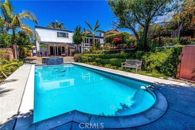 5672 Sunmist Drive, Rancho Palos Verdes, California 90275, 4 Bedrooms Bedrooms, ,3 BathroomsBathrooms,Residential,Sold,Sunmist,SB17111402