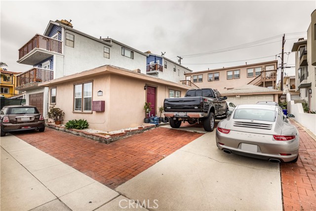 908 Manhattan Avenue, Hermosa Beach, California 90254, ,Residential Income,Sold,Manhattan,PV18219154