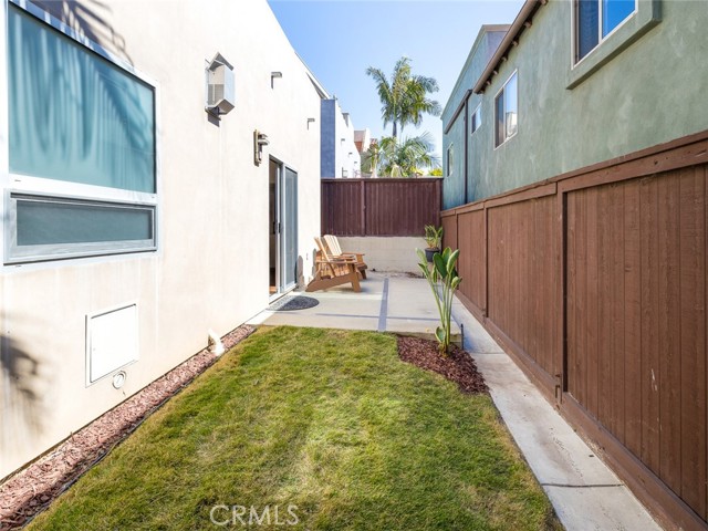 1122 8th Street, Hermosa Beach, California 90254, 5 Bedrooms Bedrooms, ,4 BathroomsBathrooms,Residential,Sold,8th,TR21042342