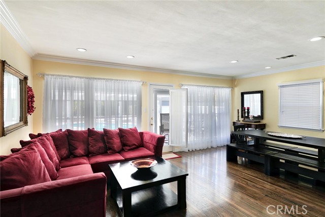 3 Bed Home for Sale in Sun Valley, California