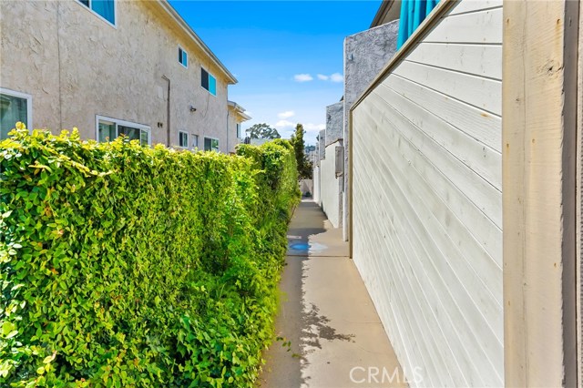 239 Juanita Avenue, Redondo Beach, California 90277, 2 Bedrooms Bedrooms, ,2 BathroomsBathrooms,Residential,Sold,Juanita,RS20073580