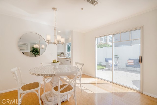 2412 Vanderbilt Lane, Redondo Beach, California 90278, 3 Bedrooms Bedrooms, ,2 BathroomsBathrooms,Residential,Sold,Vanderbilt,SB21042446