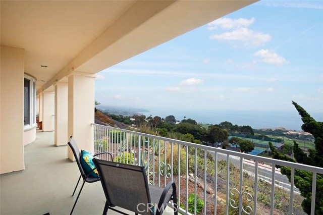 30900 Via La Cresta, Rancho Palos Verdes, California 90275, 4 Bedrooms Bedrooms, ,4 BathroomsBathrooms,Residential,Sold,Via La Cresta,PV21131475