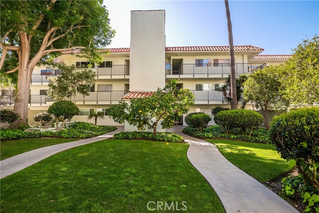 1720 Ardmore Avenue, Hermosa Beach, California 90254, 1 Bedroom Bedrooms, ,1 BathroomBathrooms,Residential,Sold,Ardmore,SB20030454