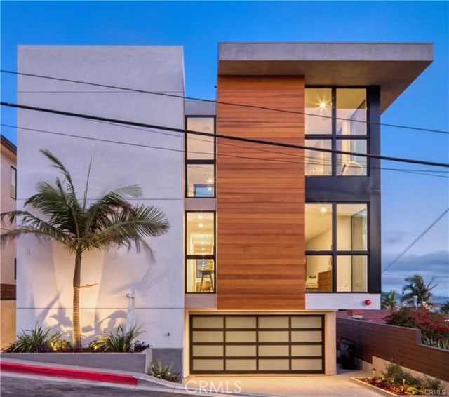 946 8th Street, Hermosa Beach, California 90254, 4 Bedrooms Bedrooms, ,3 BathroomsBathrooms,Residential,Sold,8th,SB20005641