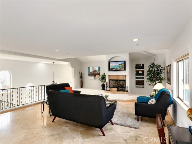 512 Juanita Avenue, Redondo Beach, California 90277, 3 Bedrooms Bedrooms, ,3 BathroomsBathrooms,Residential,Sold,Juanita,SB17222530