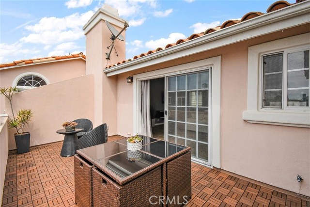 2602 Mathews Avenue, Redondo Beach, California 90278, 3 Bedrooms Bedrooms, ,2 BathroomsBathrooms,Residential,Sold,Mathews,PV21085585