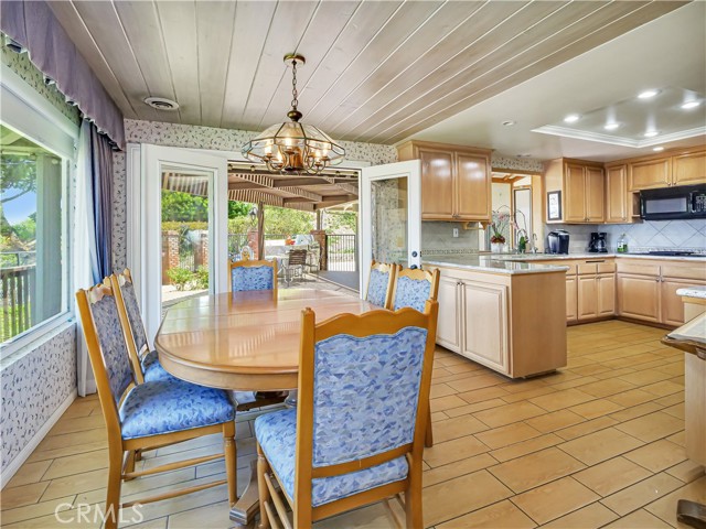 34 Deerhill Drive, Rolling Hills Estates, California 90274, 3 Bedrooms Bedrooms, ,3 BathroomsBathrooms,Residential,Sold,Deerhill,PV21123888