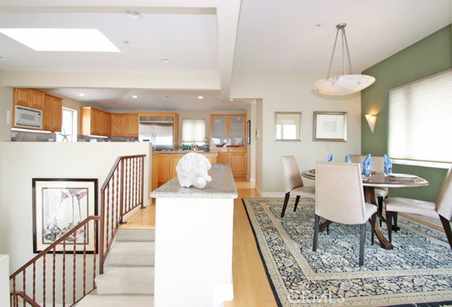 84 Manhattan Avenue, Manhattan Beach, California 90266, 3 Bedrooms Bedrooms, ,3 BathroomsBathrooms,Residential,Sold,Manhattan,SB21020402