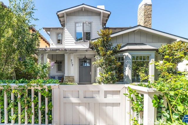 717 31st Street, Manhattan Beach, California 90266, 5 Bedrooms Bedrooms, ,4 BathroomsBathrooms,Residential,Sold,31st,SB20133656