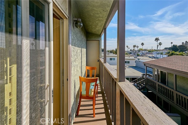 1334 12th Street, Manhattan Beach, California 90266, 2 Bedrooms Bedrooms, ,2 BathroomsBathrooms,Residential,Sold,12th,SB21023330
