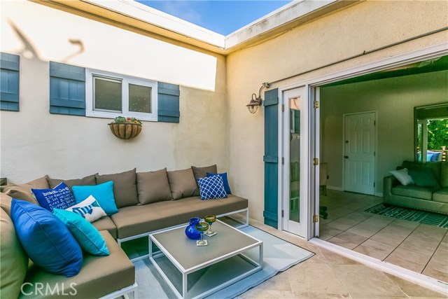 2621 Voorhees Avenue, Redondo Beach, California 90278, 3 Bedrooms Bedrooms, ,2 BathroomsBathrooms,Residential,Sold,Voorhees,SB17083243