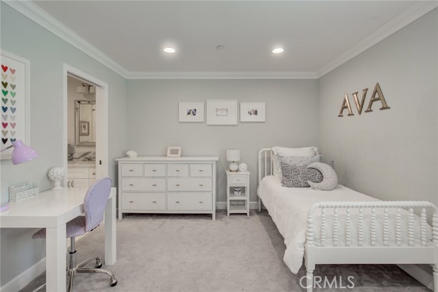 1135 21st Street, Manhattan Beach, California 90266, 3 Bedrooms Bedrooms, ,2 BathroomsBathrooms,Residential,Sold,21st,PV20109589
