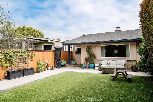 558 Rosecrans Avenue, Manhattan Beach, California 90266, 3 Bedrooms Bedrooms, ,3 BathroomsBathrooms,Residential,Sold,Rosecrans,SB20105712