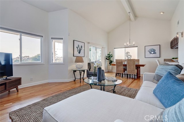 115 Lucia Avenue, Redondo Beach, California 90277, 3 Bedrooms Bedrooms, ,2 BathroomsBathrooms,Residential,Sold,Lucia,SB19163942