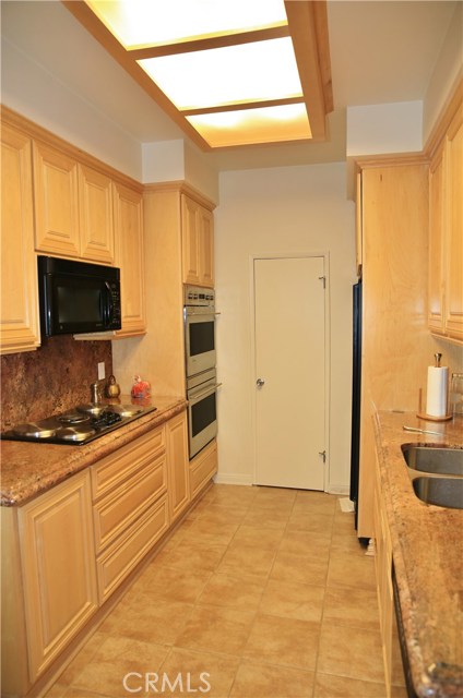 2 Bed Home for Sale in Culver City, California