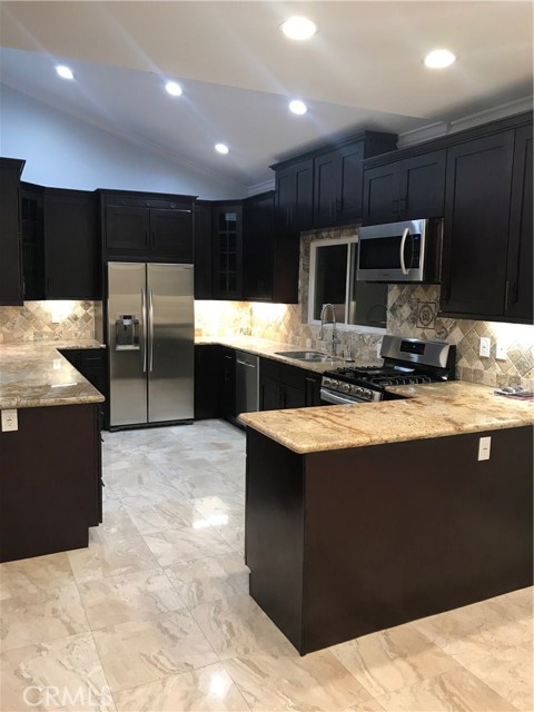 605 Lucia Avenue, Redondo Beach, California 90277, 4 Bedrooms Bedrooms, ,3 BathroomsBathrooms,Residential,Sold,Lucia,SB19087867