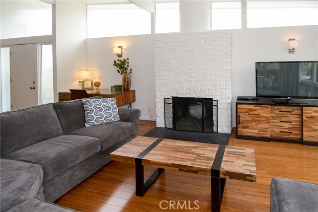 3005 Manhattan Avenue, Hermosa Beach, California 90254, 3 Bedrooms Bedrooms, ,3 BathroomsBathrooms,Residential,Sold,Manhattan,SB18091717
