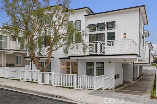 2114 Carnegie Lane, Redondo Beach, California 90278, 5 Bedrooms Bedrooms, ,5 BathroomsBathrooms,Residential,Sold,Carnegie,SB21029719