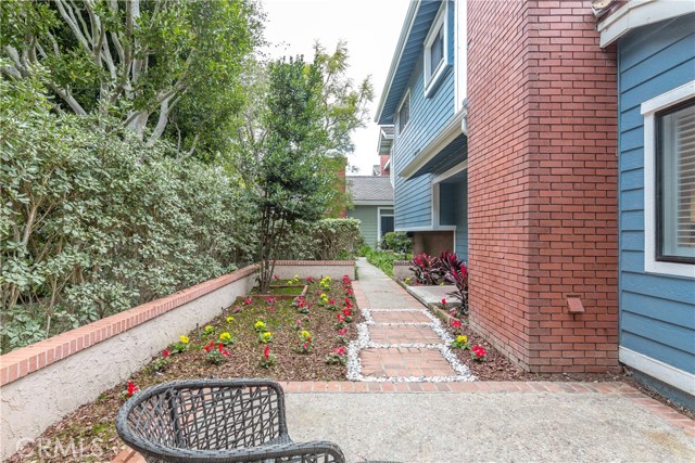 11 Marin Court, Manhattan Beach, California 90266, 3 Bedrooms Bedrooms, ,2 BathroomsBathrooms,Residential,Sold,Marin,SB18026465