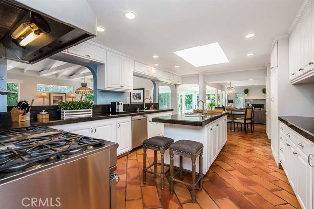 3211 Poinsettia Avenue, Manhattan Beach, California 90266, 5 Bedrooms Bedrooms, ,4 BathroomsBathrooms,Residential,Sold,Poinsettia,SB21171606