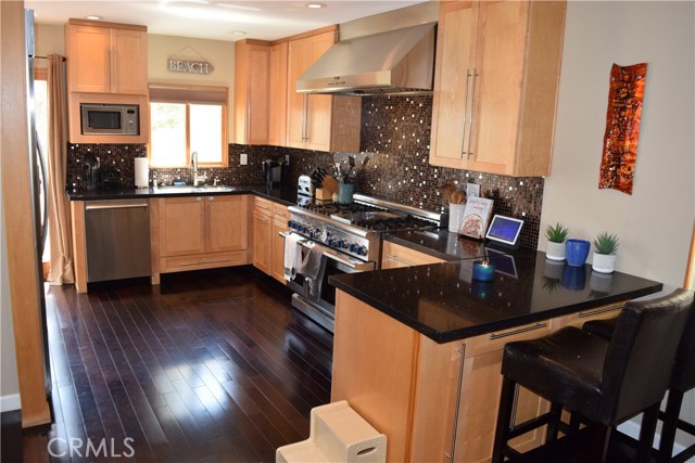 1604 Carlson Lane, Redondo Beach, California 90278, 4 Bedrooms Bedrooms, ,3 BathroomsBathrooms,Residential,Sold,Carlson,SB20206850