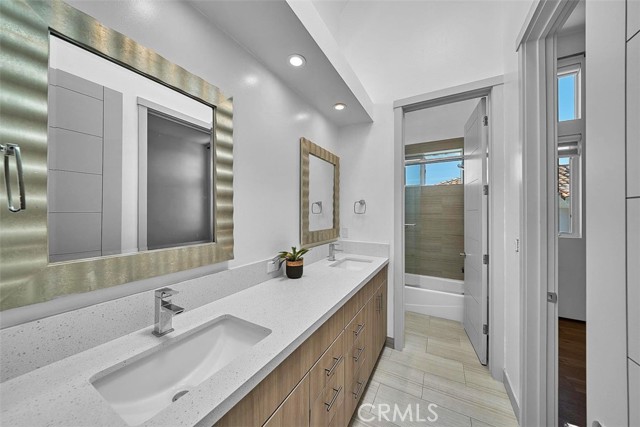 2408 Harriman Lane, Redondo Beach, California 90278, 4 Bedrooms Bedrooms, ,3 BathroomsBathrooms,Residential,Sold,Harriman,PV21066459