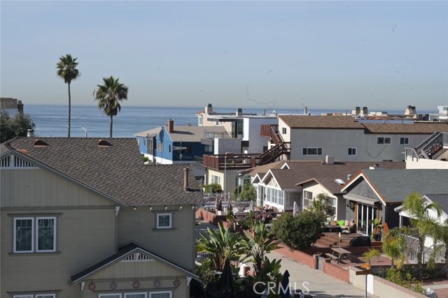 640 Hermosa Avenue, Hermosa Beach, California 90254, 3 Bedrooms Bedrooms, ,3 BathroomsBathrooms,Residential,Sold,Hermosa,SB20004668