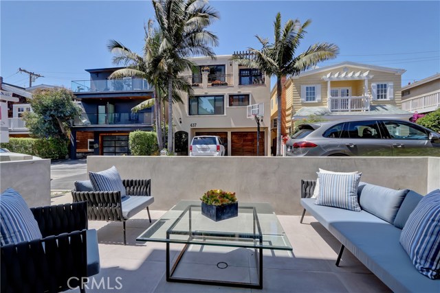 436 27th Street, Manhattan Beach, California 90266, 4 Bedrooms Bedrooms, ,4 BathroomsBathrooms,Residential,Sold,27th,SB19108994